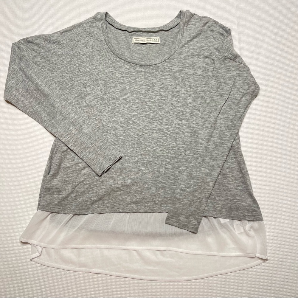 Womens xsmall Abercrombie & Fitch gray white layers tunic top